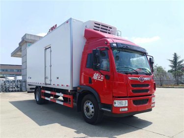 國(guó)六 解放麟VH6.8米冷藏車